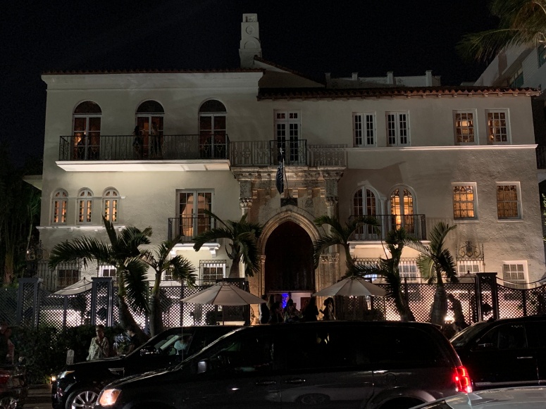 Playa Cafe:Versace's Mansion 7